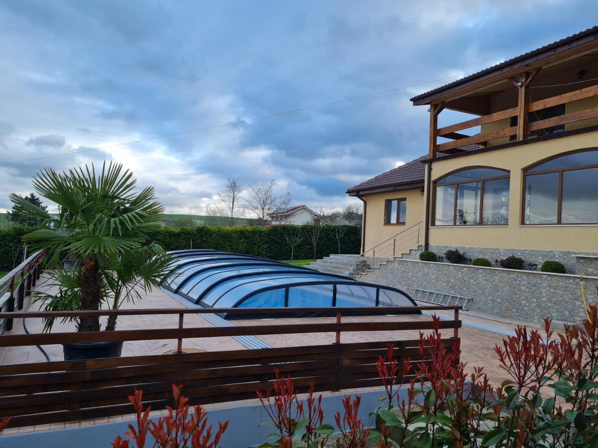 Elival House Hotel Nufaru Bagian luar foto
